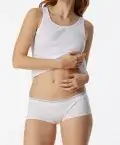 Weiße SCHIESSER Revival Greta Micro Pants für Damen aus Organic Cotton mit traditioneller Doppelripp-Struktur und Webgummibund im Retro-Design.
